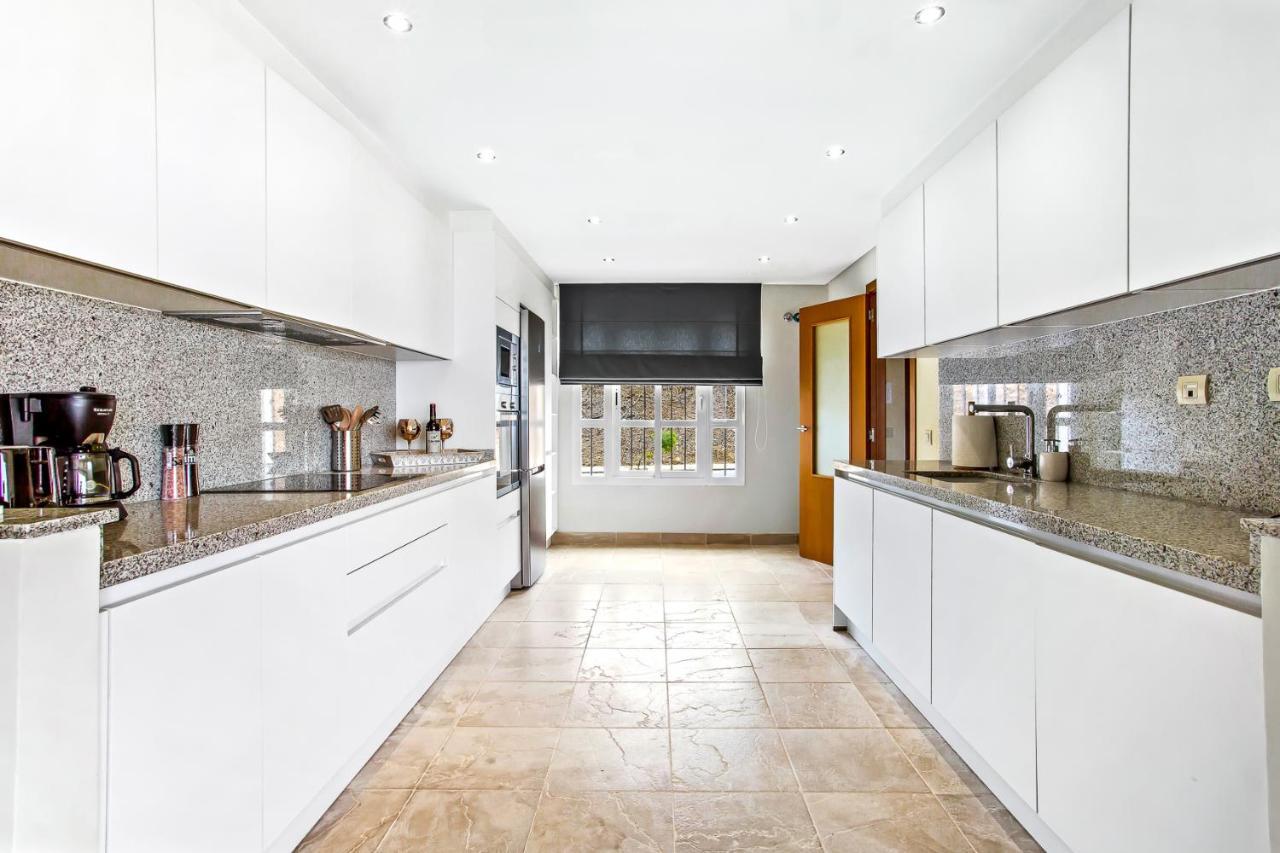 Вілла Manilva Townhouse With Spectacular Views Of Gibraltar Екстер'єр фото